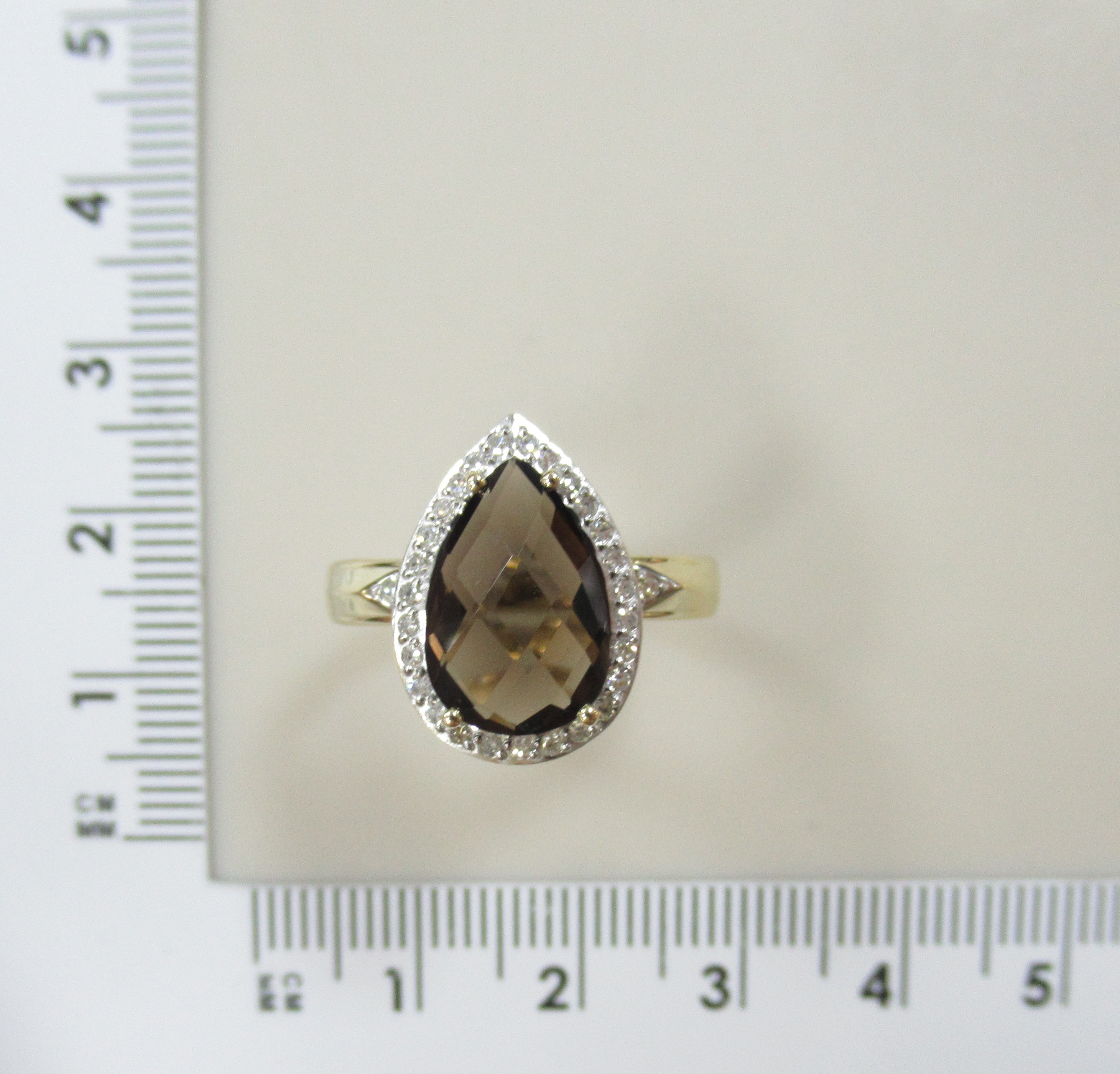 Кольцо из желтого золота с раухтопазом